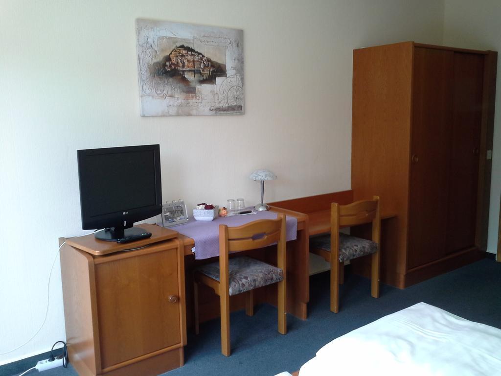 Hotel Haus Mariandl Düsseldorf Habitación foto